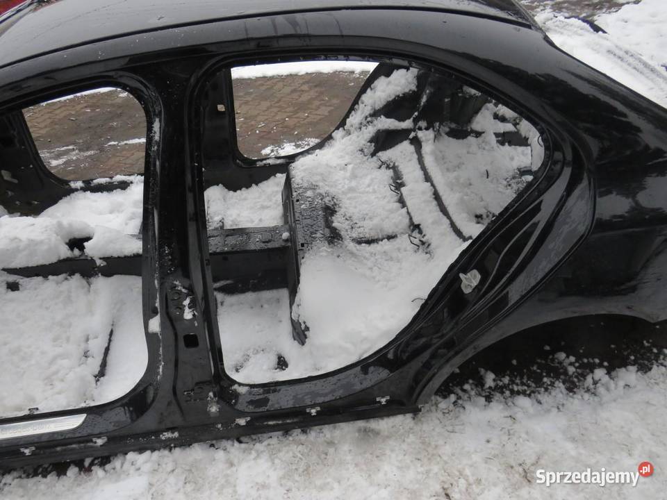 PRÓG SŁUPEK LEWY BOK MERCEDES W205 sprzedam