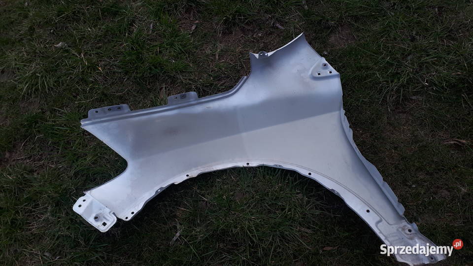 błotnik prawy przód SUzuki SX4 scross Karczew