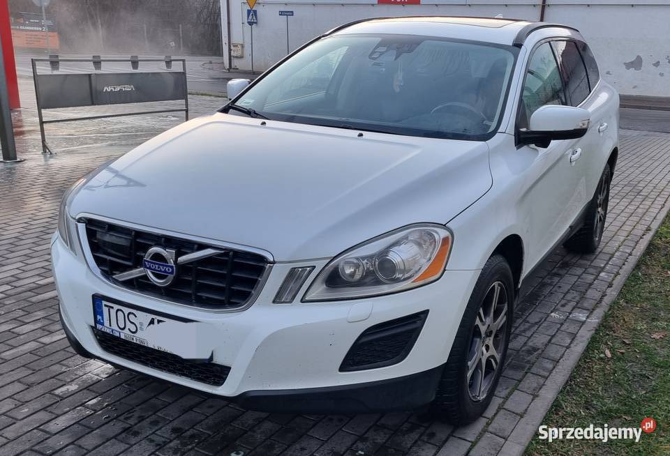 Volvo xc60 D5 AWD 230 4x4 Automat panorama salon