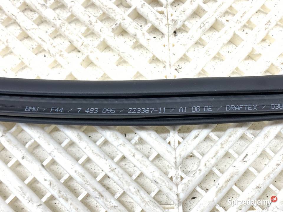 USZCZELKA DRZWI PRZÓD PRAWA BMW F44