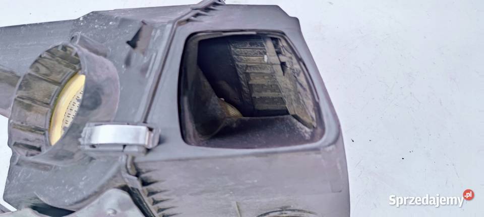 OBUDOWA FILTRA POWIETRZA AUDI A6 C6 4F0133835M Przystajń