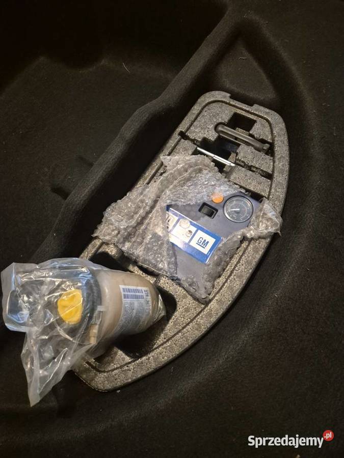 Opel Astra J kombi wykładzina podłoga bagażnika Goleniów