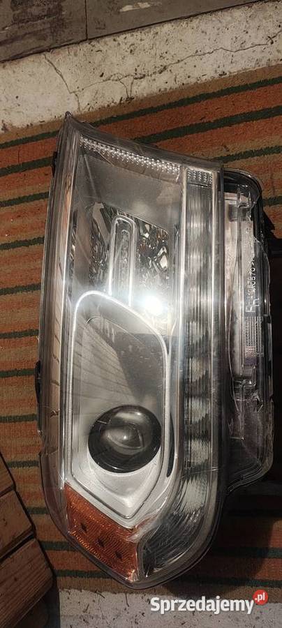 Lampa Dodge Durango Xenon 14 r uszkodzona Części samochodowe Krasnystaw sprzedam