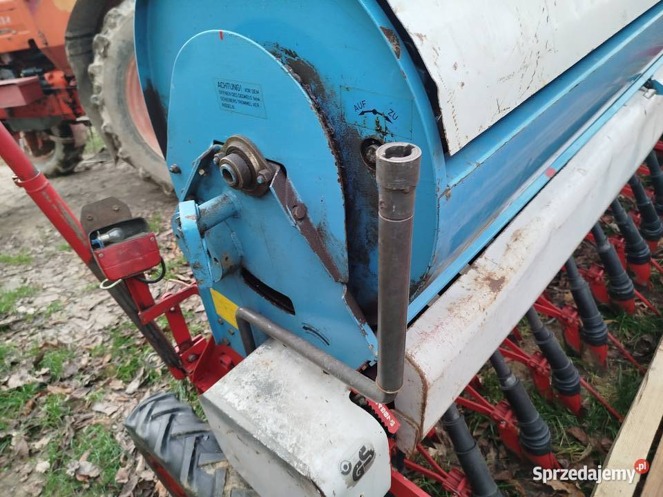 Siewnik zbożowy Isaria 3m z zaprawiarką