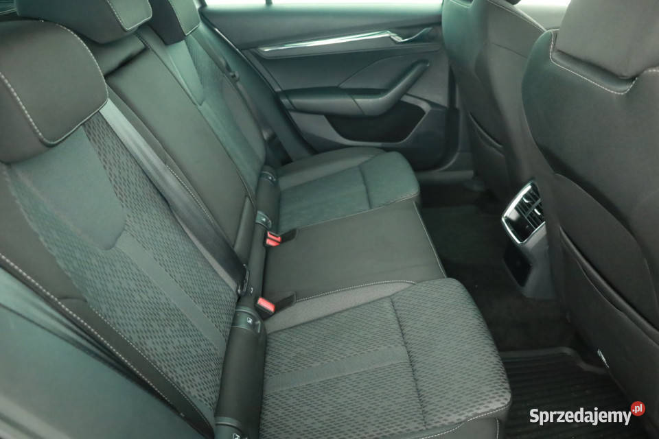 Skoda Octavia 15 TSI Piaseczno