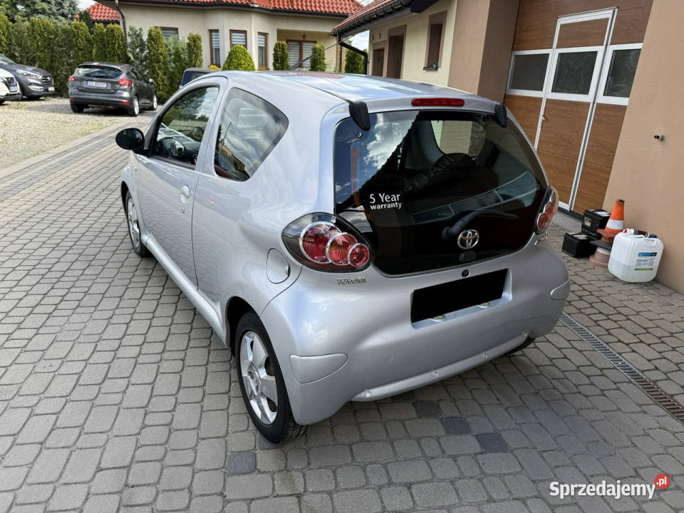 Toyota Aygo Rezerwacja I 20052014 lakier metallic Orzech