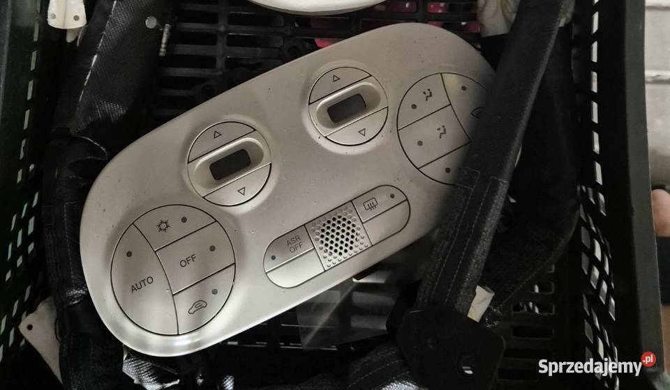 Sprzedam czesci fiat 500 Rok produkcji 2015 Zderzaki Radomsko