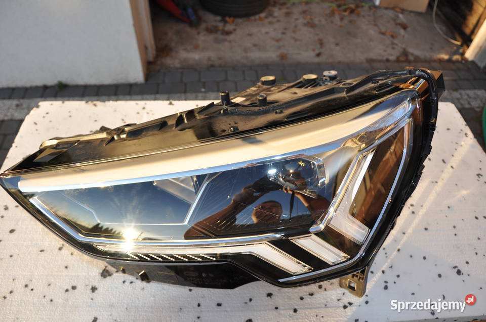 Audi Q3 II 20182025 lampa lewa Full LED osobowe Sierakowice