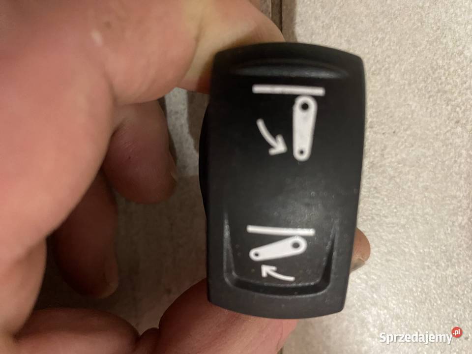 Sprzedam przełącznik podnośnika Massey Ferguson