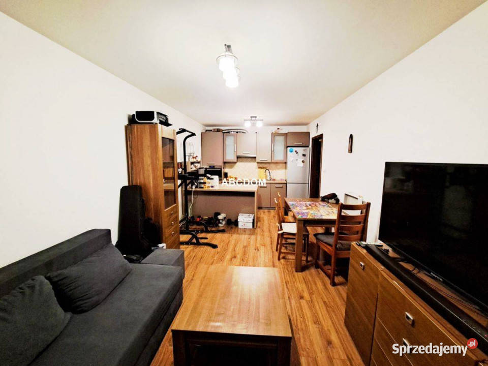 Łagiewniki trzypokojowe mieszkanie balkon 11m2 piwnica Kraków