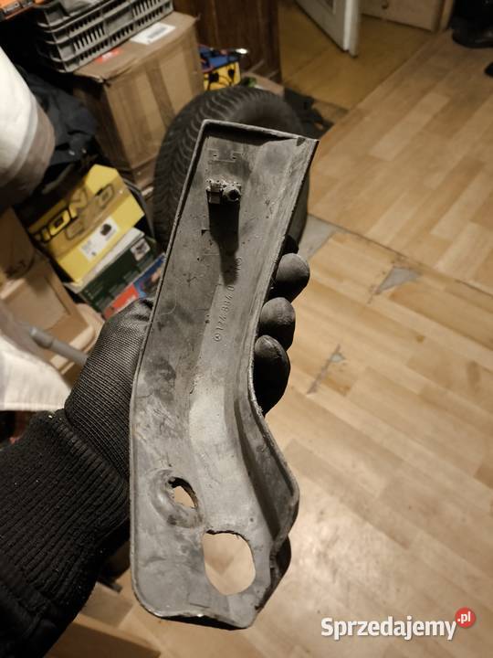 Mercedes W124 listwa dolna progowa listwy Skarżysko-Kamienna sprzedam