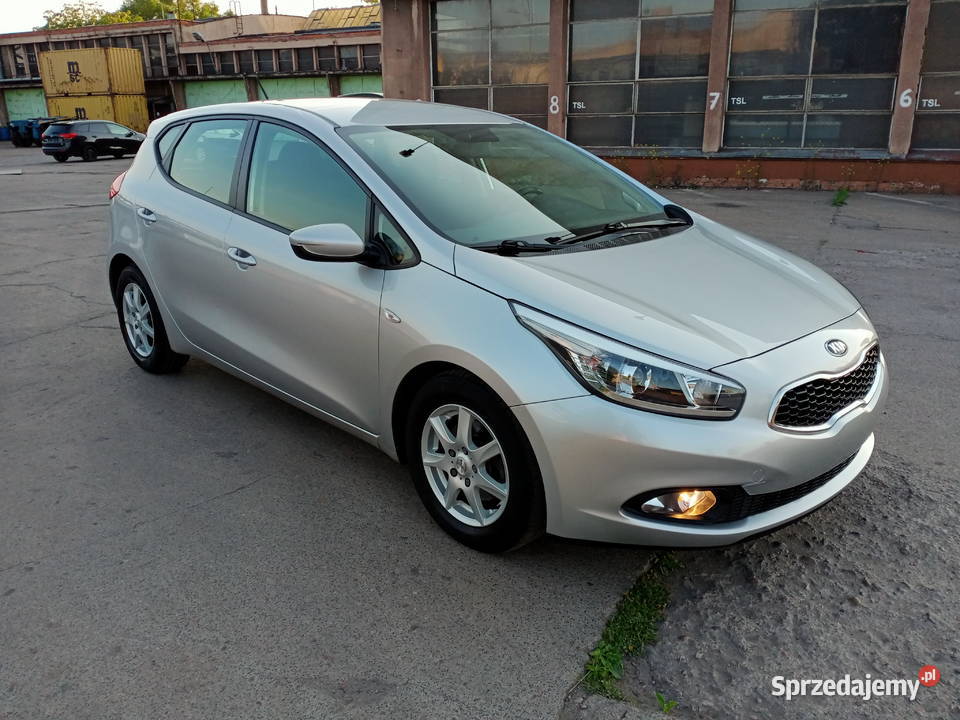 Kia ceed 1.4 2013r  96tys. Przebieg benzyna stan perfekcyjny