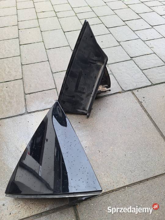 Maskownice trójkąty lampy w błotnik tył Chrysler