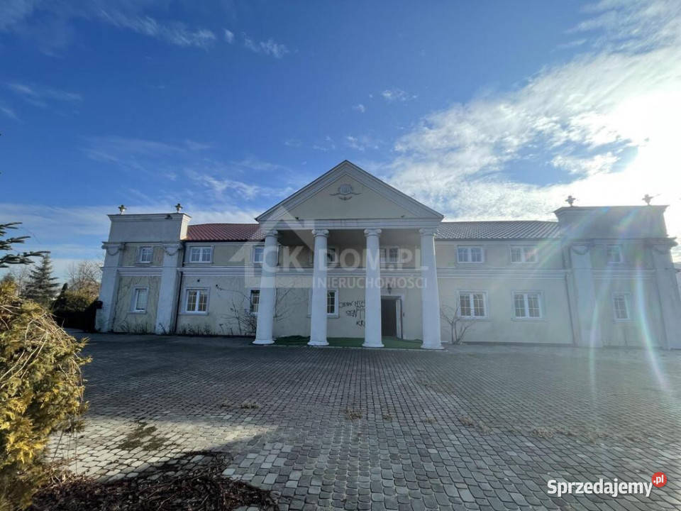 Pałac Łazienkowski centrum Staszowa 900m2 Staszów