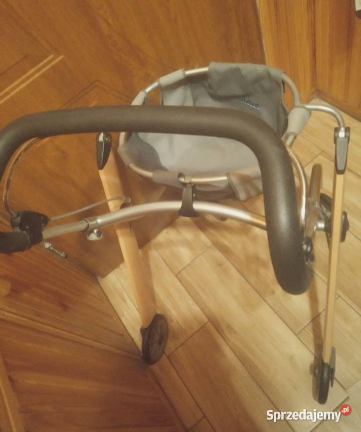 Chodzik z funkcją siedzenia sprzedam