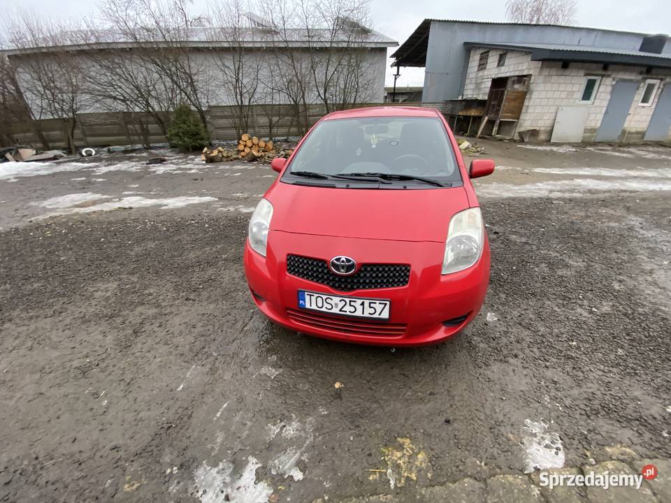 Sprzedam Toyote Yaris 201003km Sienno