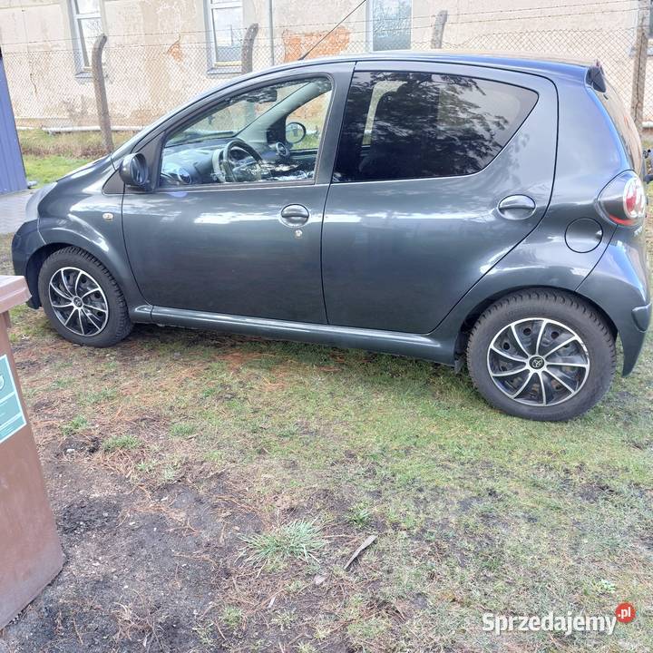 TOYOTA AYGO Rok produkcji 2013 Aygo Leszno