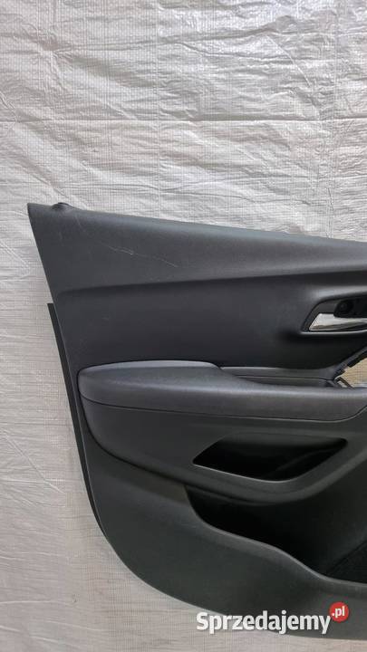 tapicerka boczek drzwi lewy przód CHEVROLET TRAX