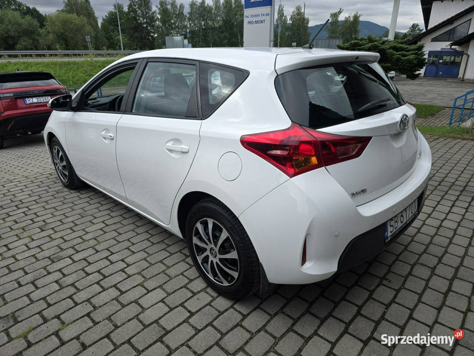 Toyota Auris Polski salon II 2012 światła przeciwmgielne Ustroń