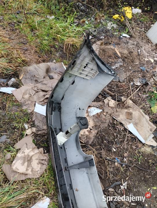 tylny zderzak audi 80 b4 sedan osobowe Gniew