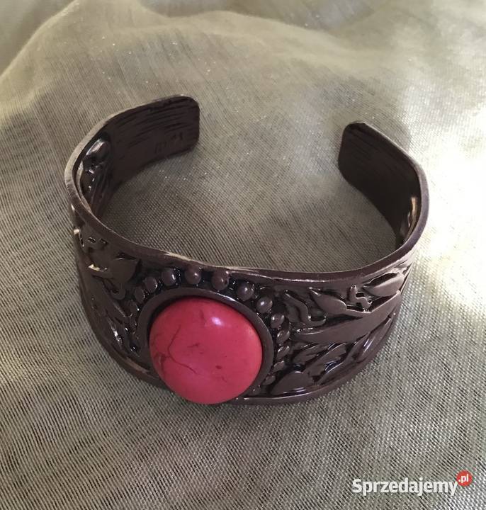 Piękna otwarta bransoleta z brzu