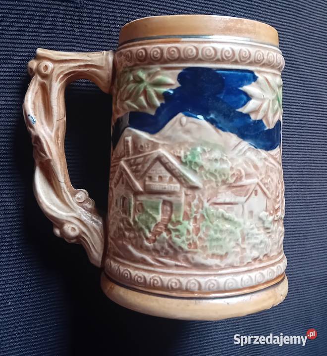 Dwa ceramiczne kufle ze scenkami rodzajowymi