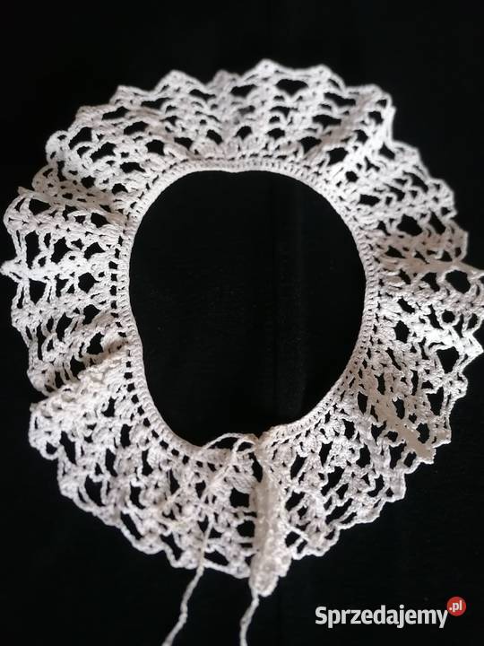 Kołnierzyk szydełkowy z białych niciRękodzieło Łódź