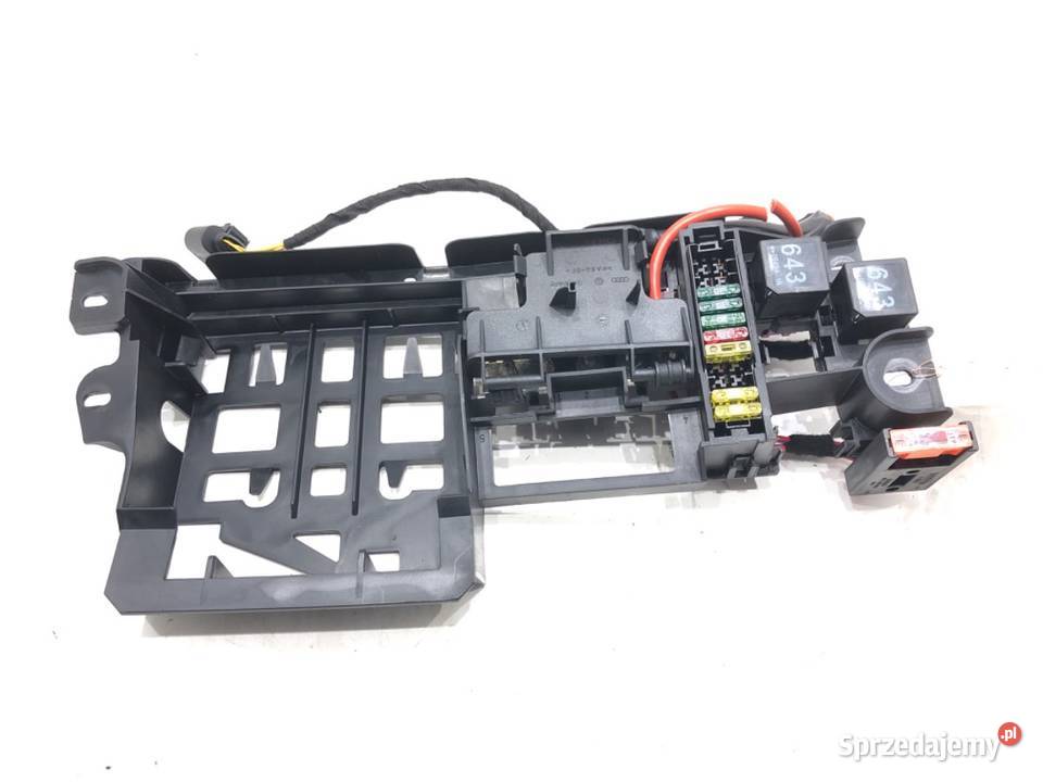 SKRZYNKA BEZPIECZNIKÓW AUDI A8 D3 4E0971845 osobowe podkarpackie sprzedam