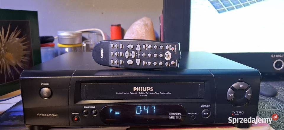 Magnetowid Philips VR 485 z pilotem w pełni sprawny.