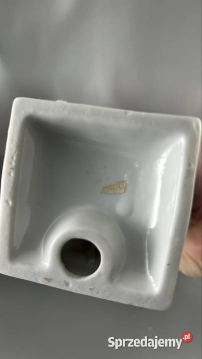 Porcelanowa figurka żołnierza Porcelana i szkło lubuskie Zielona Góra