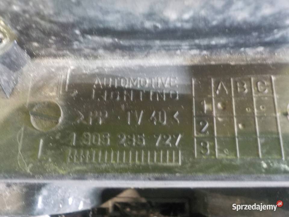 RANGE ROVER L322 44 V8 03r 5D XENON lampa lewa