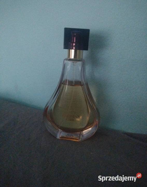 Perfumy AVON Parisian Chic Golina