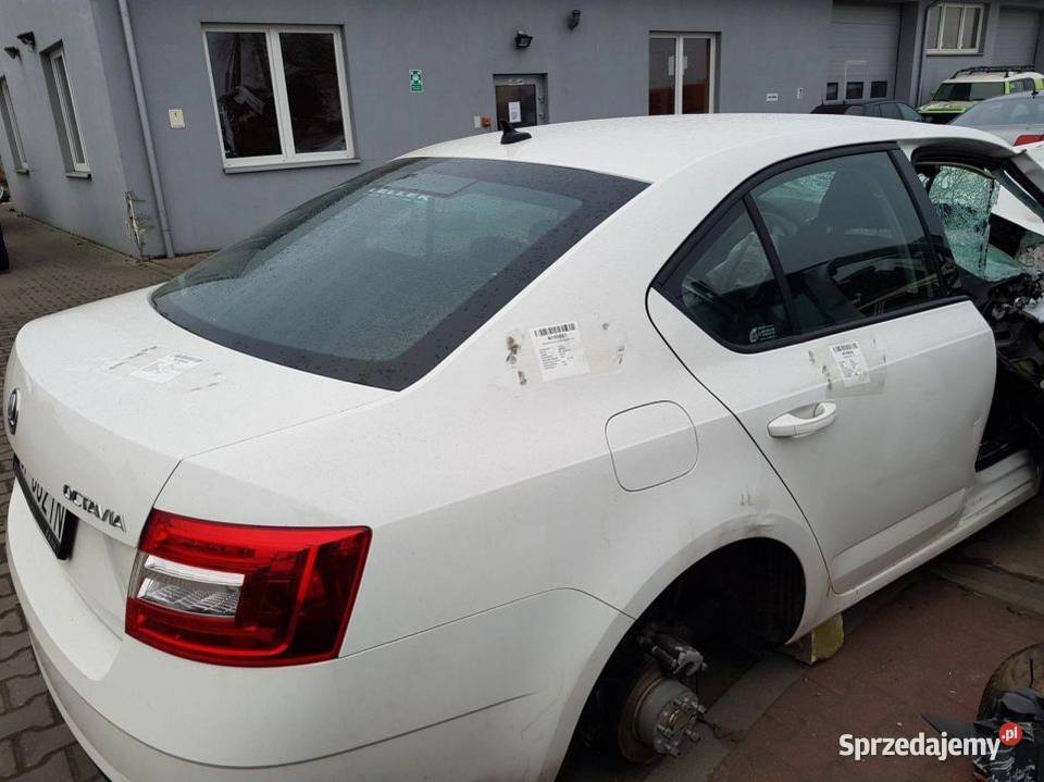 ĆWIARTKA BŁOTNIK PRAWY TYŁ SKODA OCTAVIA III Lipno sprzedam