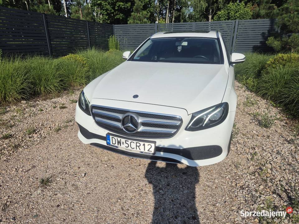Mercedes E200 4Matic salon stan łódzkie Łódź