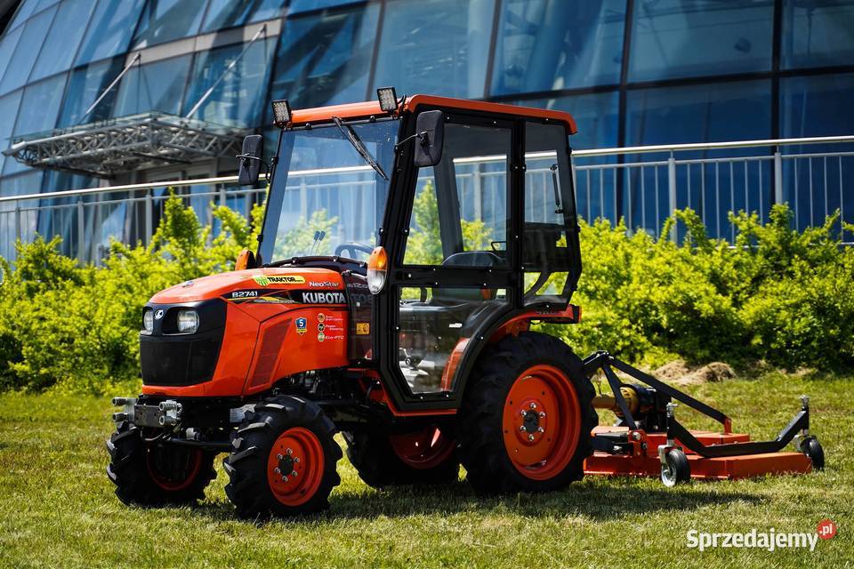 Kubota B2741 Neo Star 4x4 27 CAB kosiarka Tajęcina