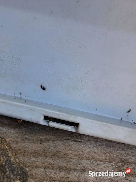 Zderzak przód przedni Ford Kuga MK1 8V4117757A osobowe dolnośląskie