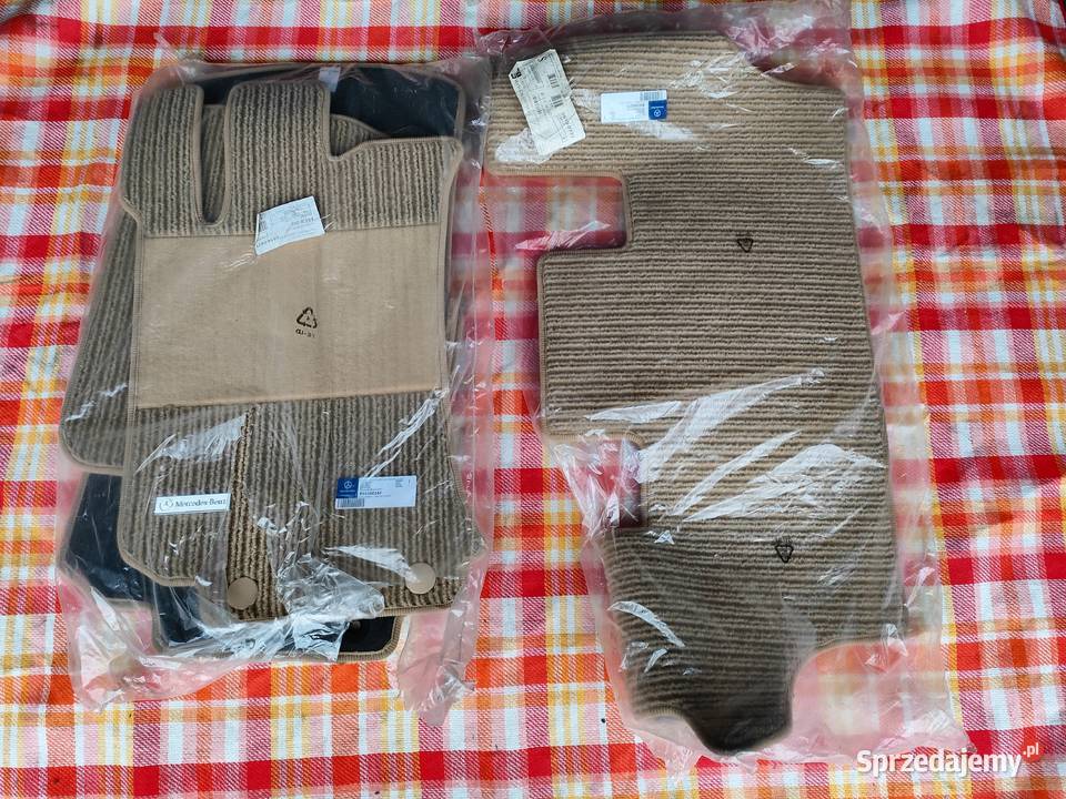 Oryginalne dywaniki rypsowe Mercedes W251 długa