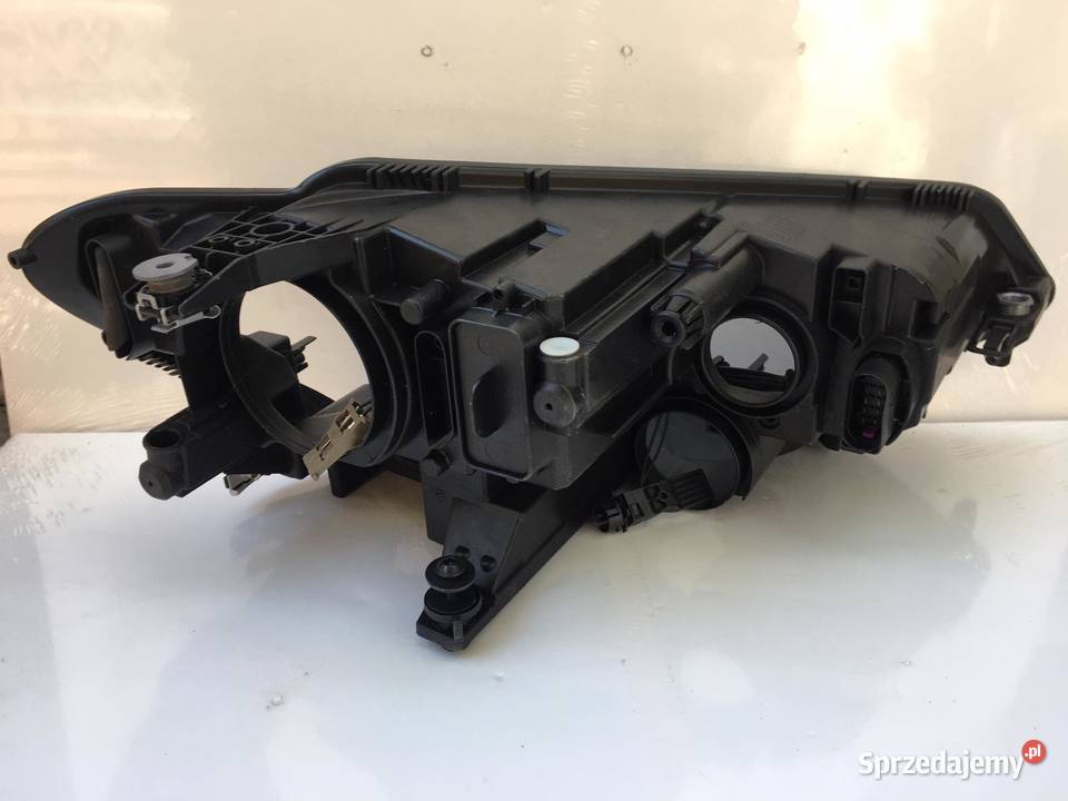 VW TOURAN 5TB LEWA OBUDOWA PUSZKA LAMPY Ostroróg