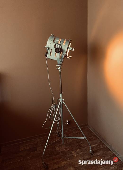 Lampa teatralno filmowa z okresu PRL Vintage Poznań