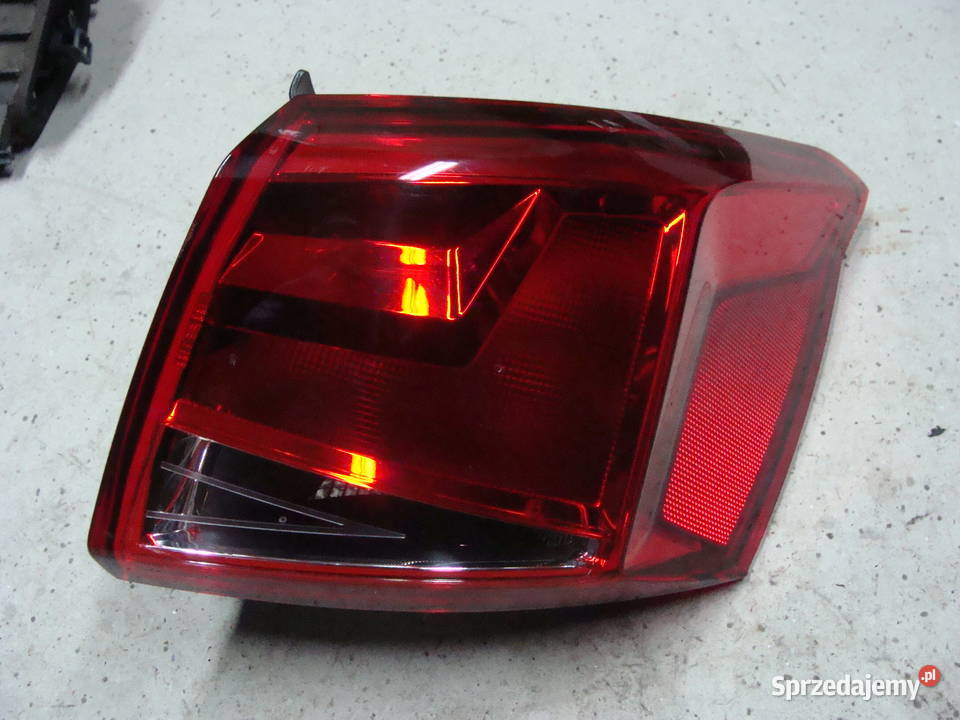SEAT ARONA 17r LAMPA TYLNA TYŁ ZEWNĘTRZNA PRAWA Goleniów