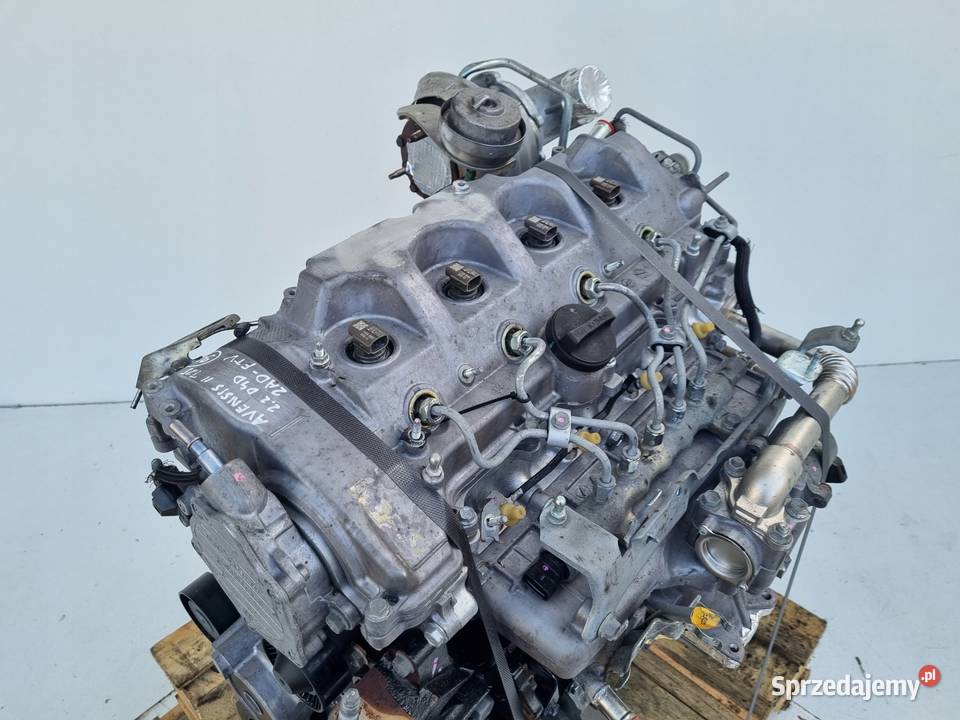 SILNIK KOMPLET Toyota Avensis II T25 22 D4D 150 Silniki kompletne Rudka