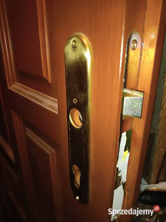 Drzwi drewniane z ekspozycji Drzwi zewnętrzne Lublin