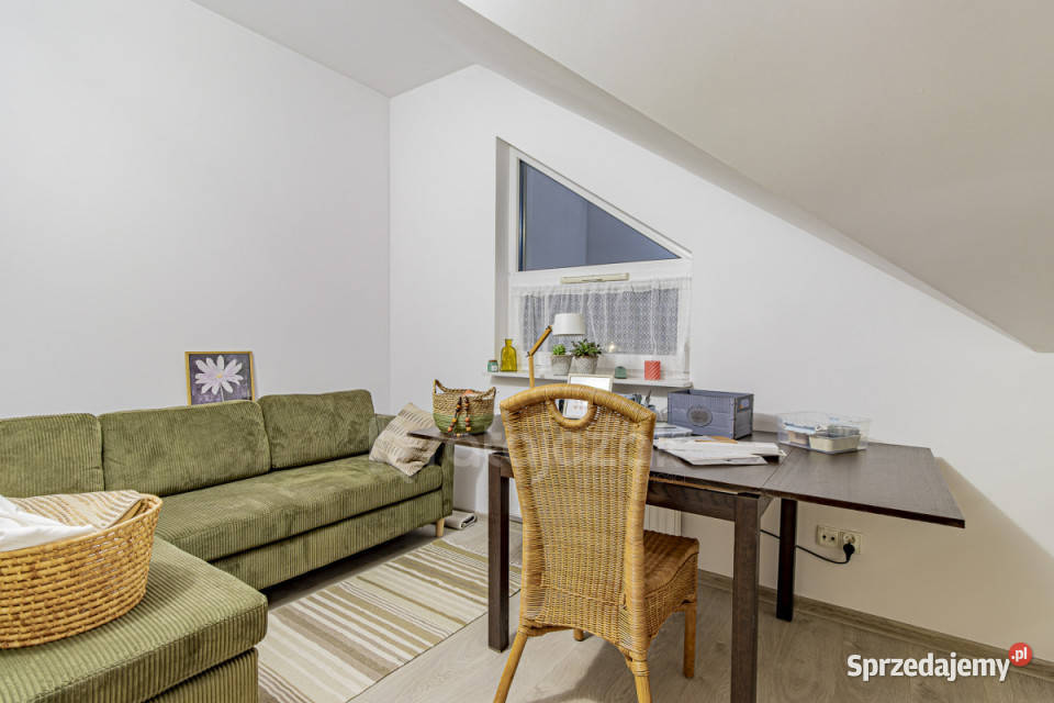 sprzedaży mieszkania 8146m2 4 pokojowe Kosakowo