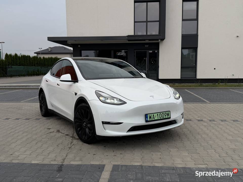 Tesla model Y Long Range Dual Motor