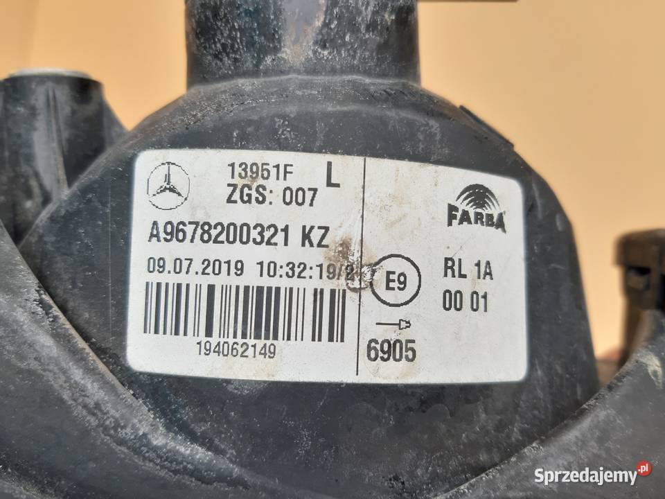 MERCEDES ATEGO III EURO 6 KIERUNKOWSKAZ LEWY LED Bieleń