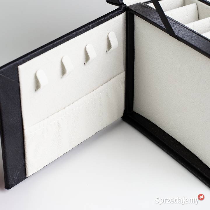 Szkatułka na biżuterię czarna z zamkiem