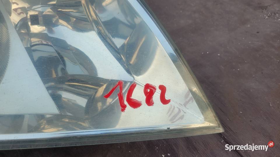 SKODA OCTAVIA II LAMPA PRAWA PRZOD REFLEKTOR Ruda Śląska sprzedam