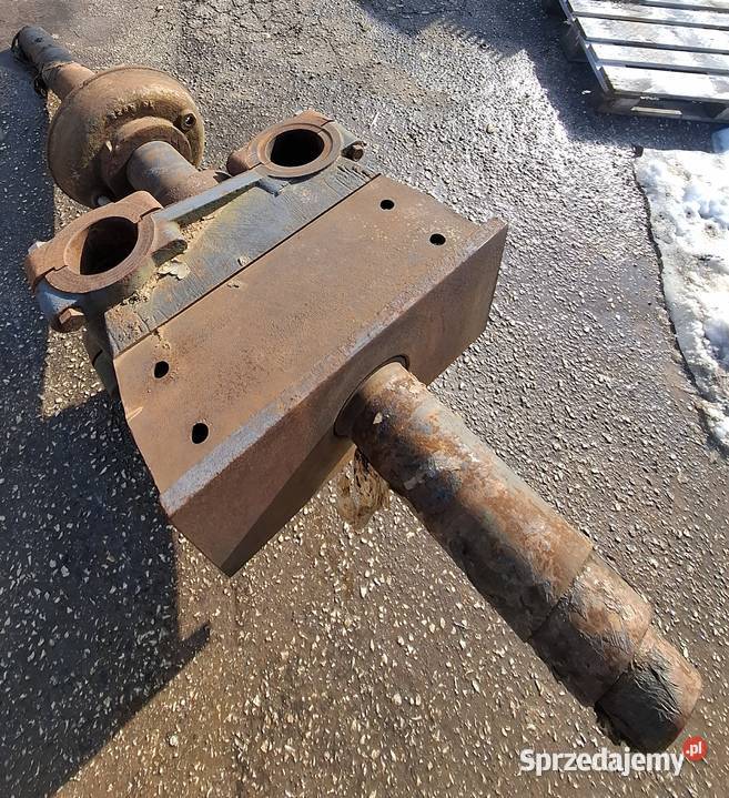 Wał z łożyskiem wodzikowym do gniotownika 4823 Kęty