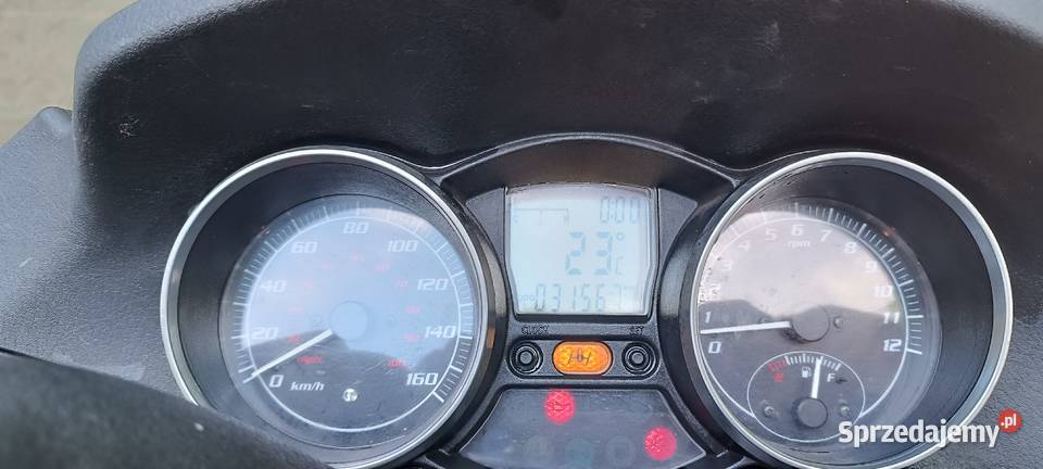 Piaggio MP3 250125 250cm3 Piaggio Łódź