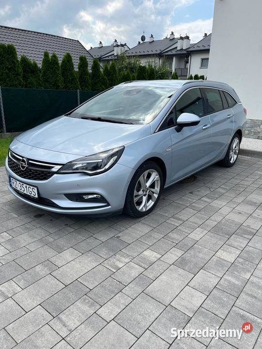 Opel Astra K 16 Dynamic SS 136KM